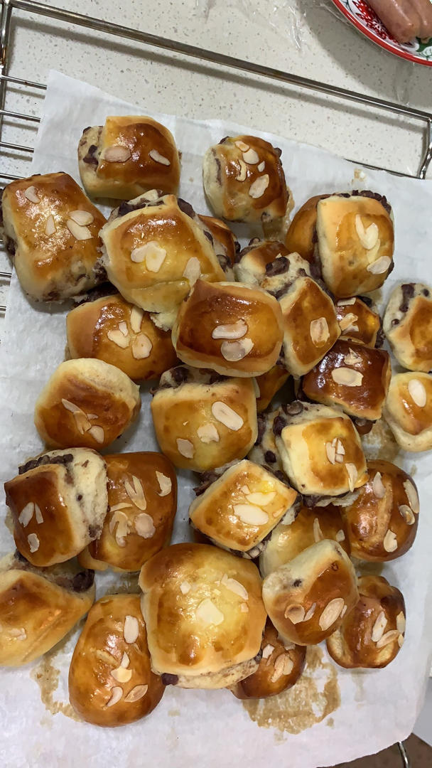 好吃到转圈圈-蜜豆小面包