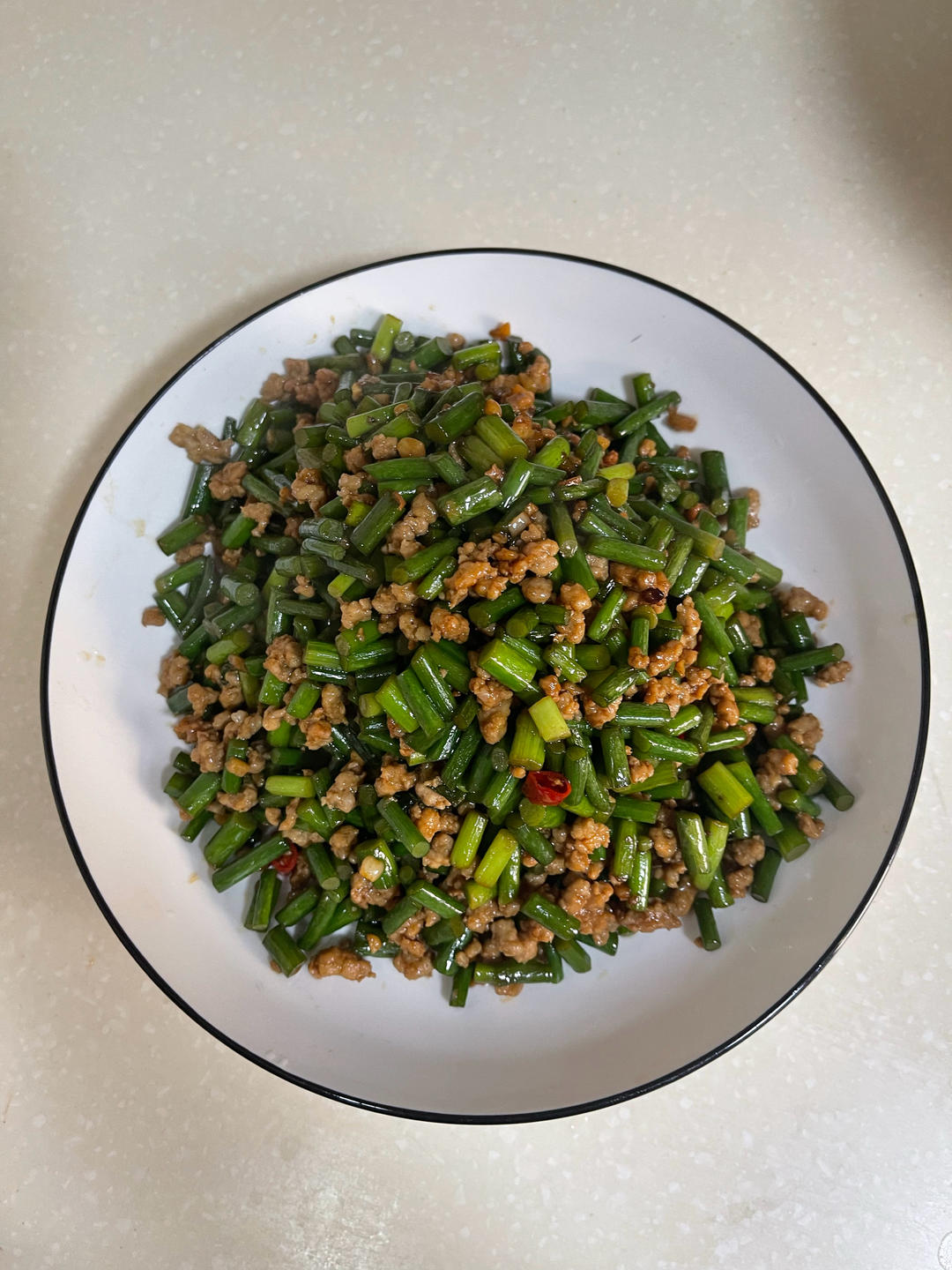 蒜苔炒肉末，三碗米饭都不够吃