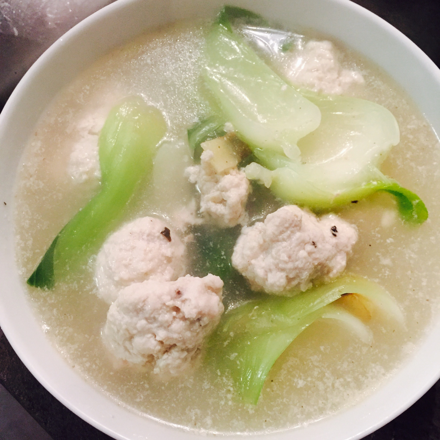小白菜丸子汤