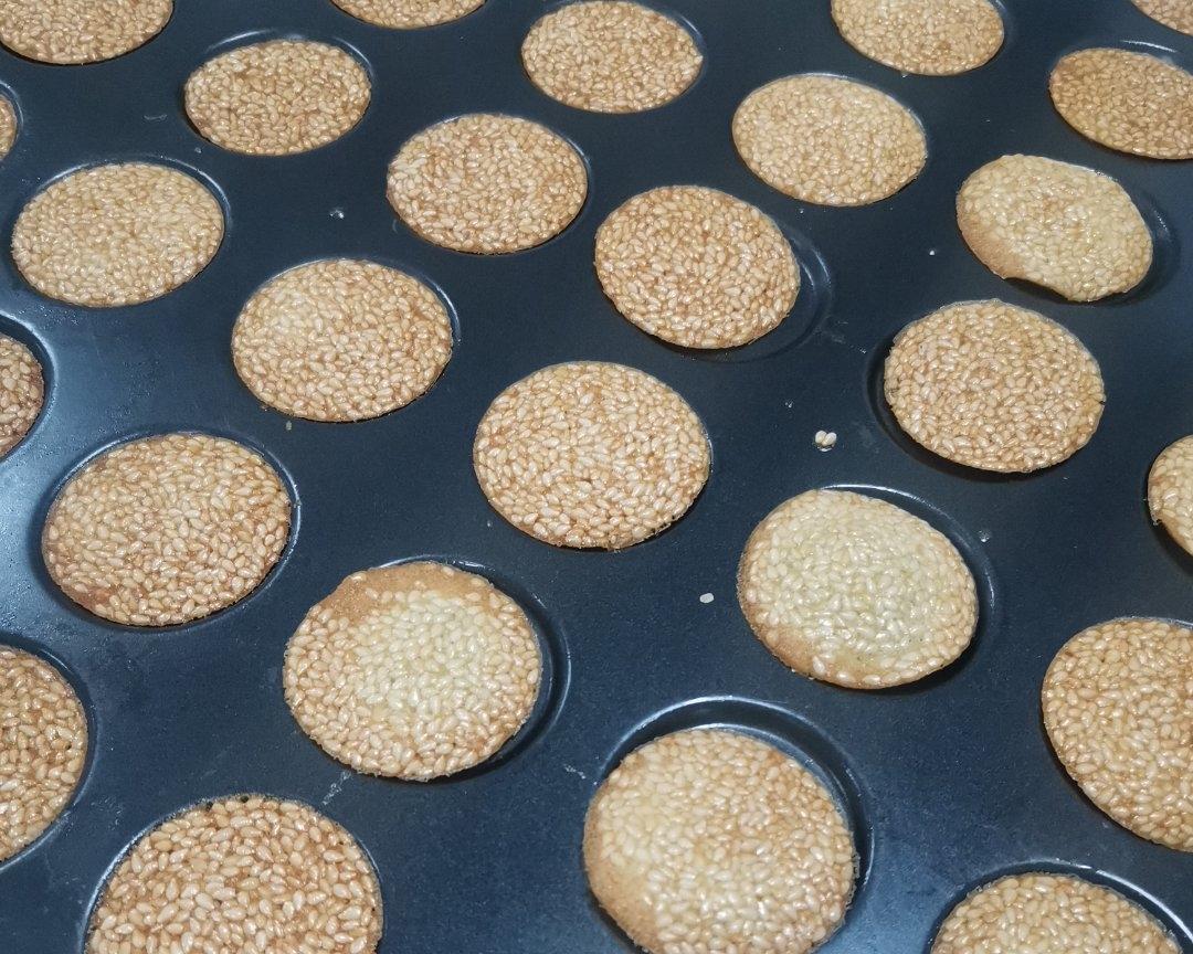 芝麻薄脆，又香又脆，追剧好搭档的做法 步骤13