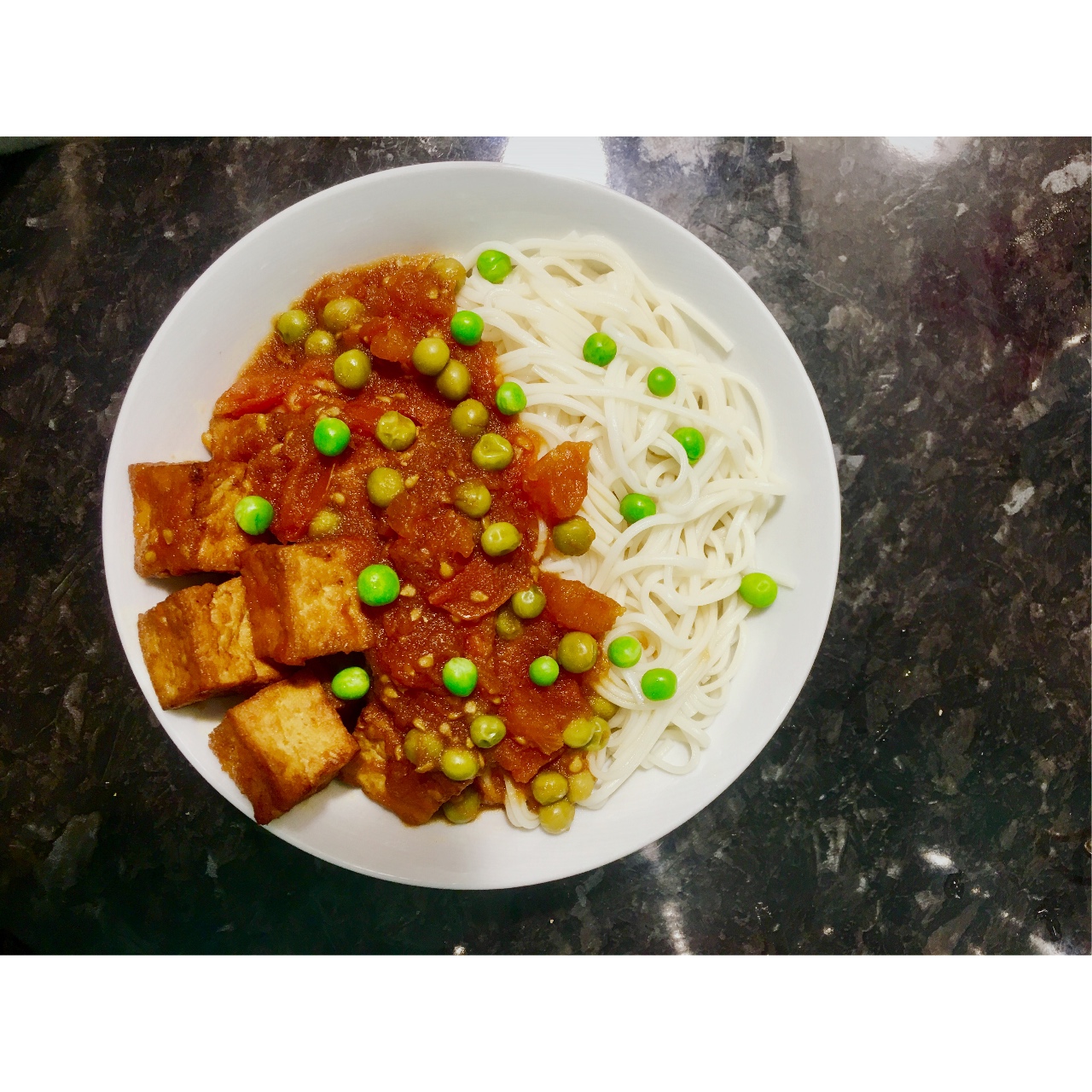 番茄烧豆腐面(Noodle with Braised Firm Tofu with Tomatoes)