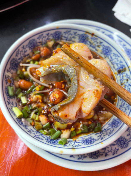 青花椒豆腐鱼