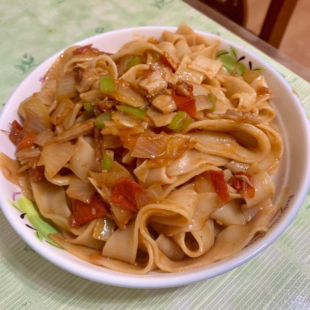 吧噗姐姐做的炒刀削面