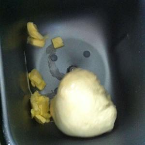 原味蘑菇包（一次性发酵）的做法 步骤2
