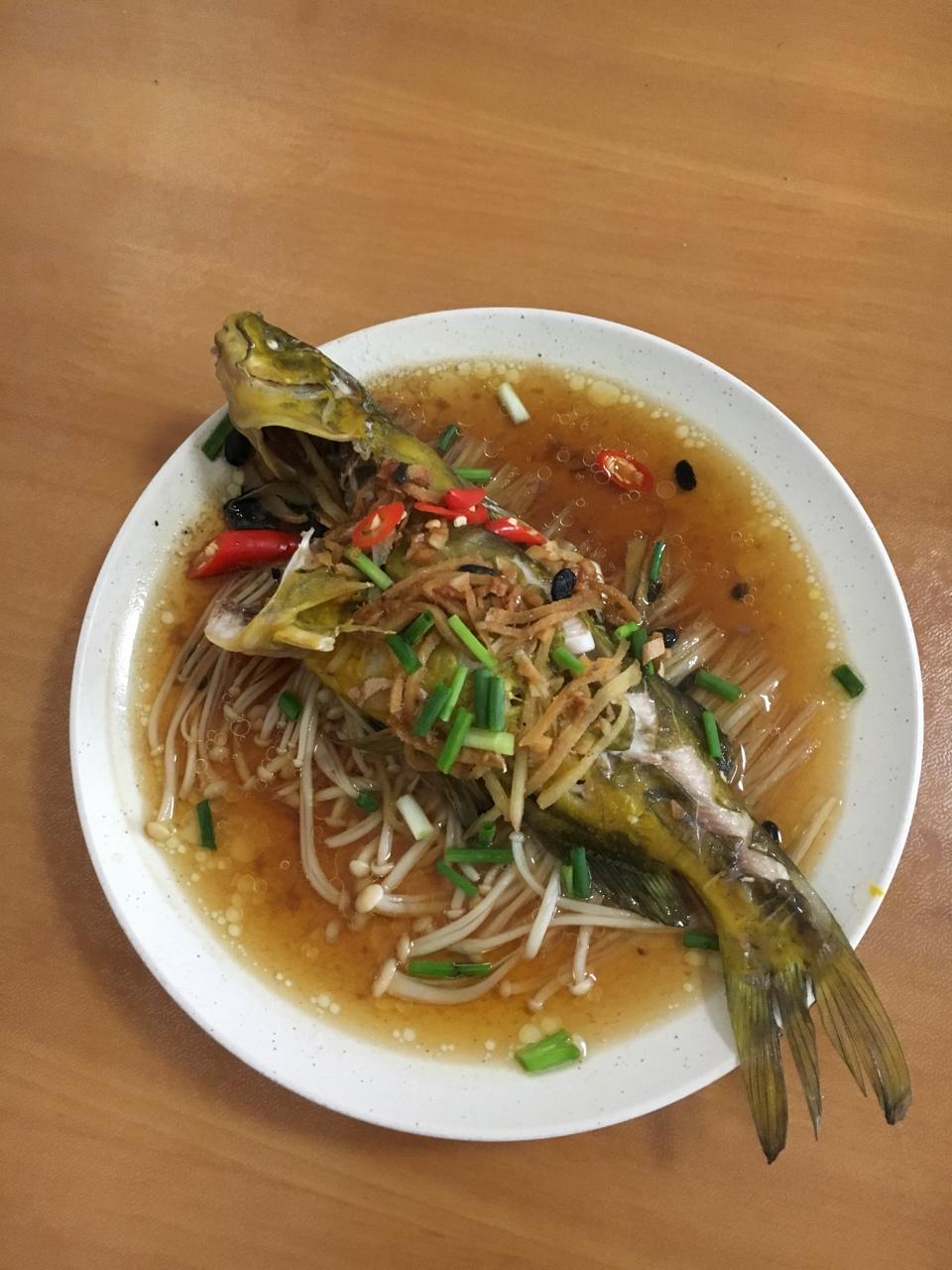 清蒸黄骨鱼