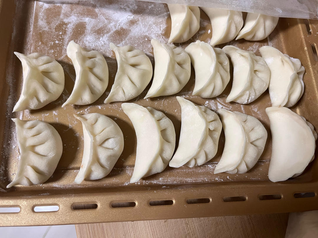 手工揉面三分钟，又韧又薄又好包的饺子皮