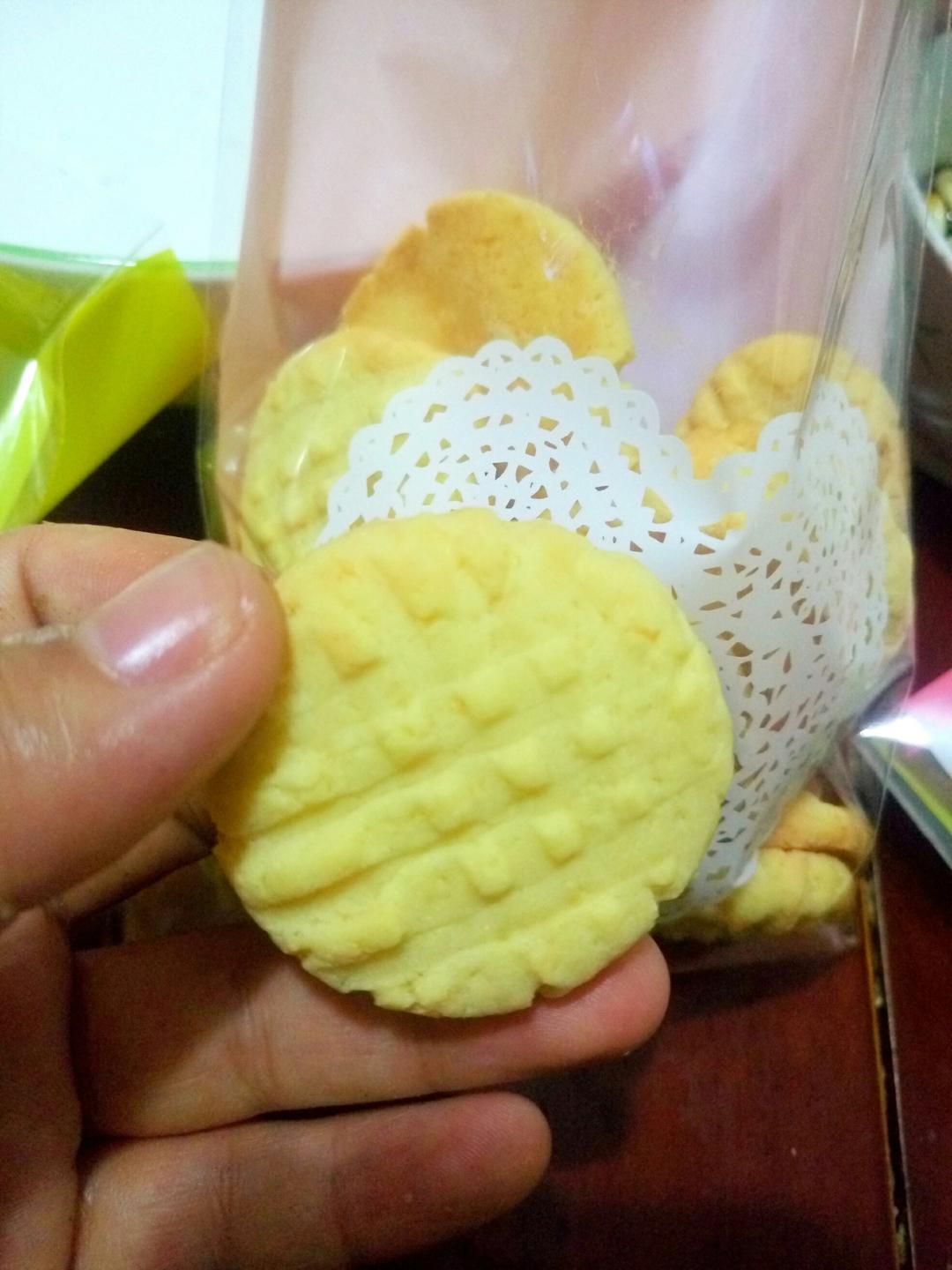 牛奶饼干