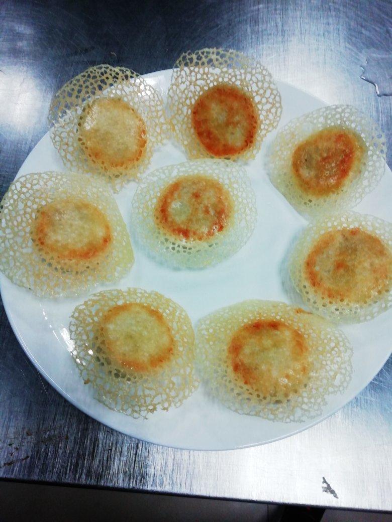 冰花蕾丝煎饺