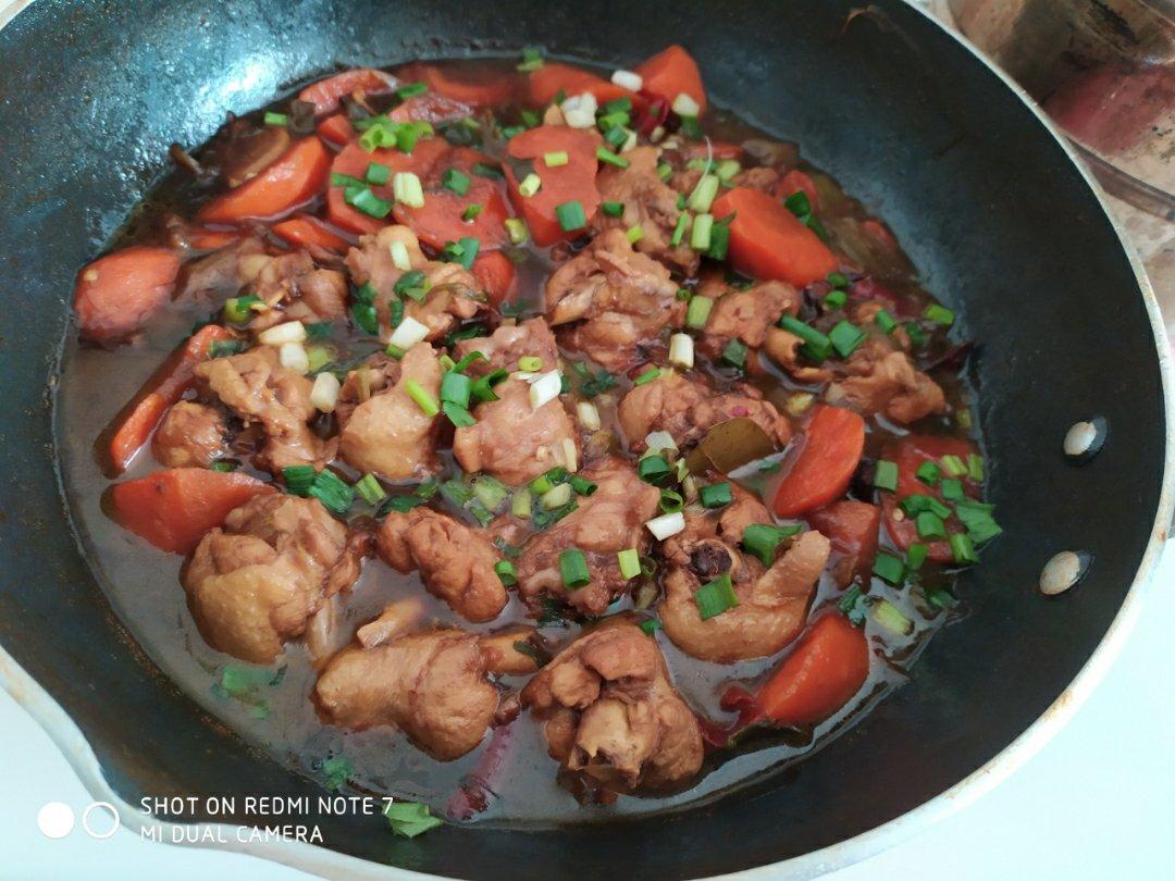 胡萝卜烧鸡翅根