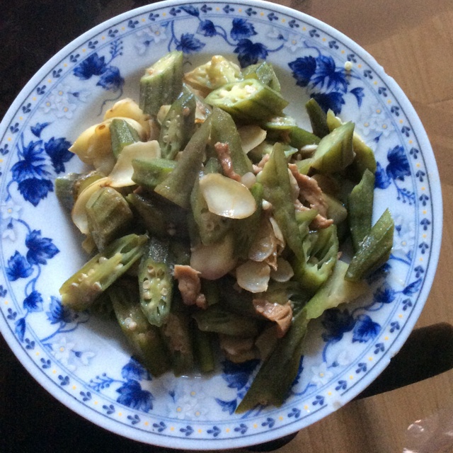 肉末炒秋葵
