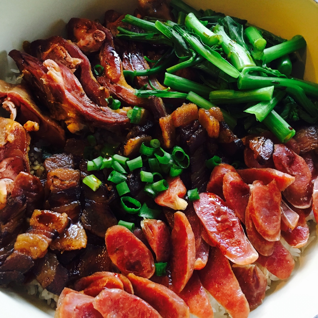 香肠煲仔饭