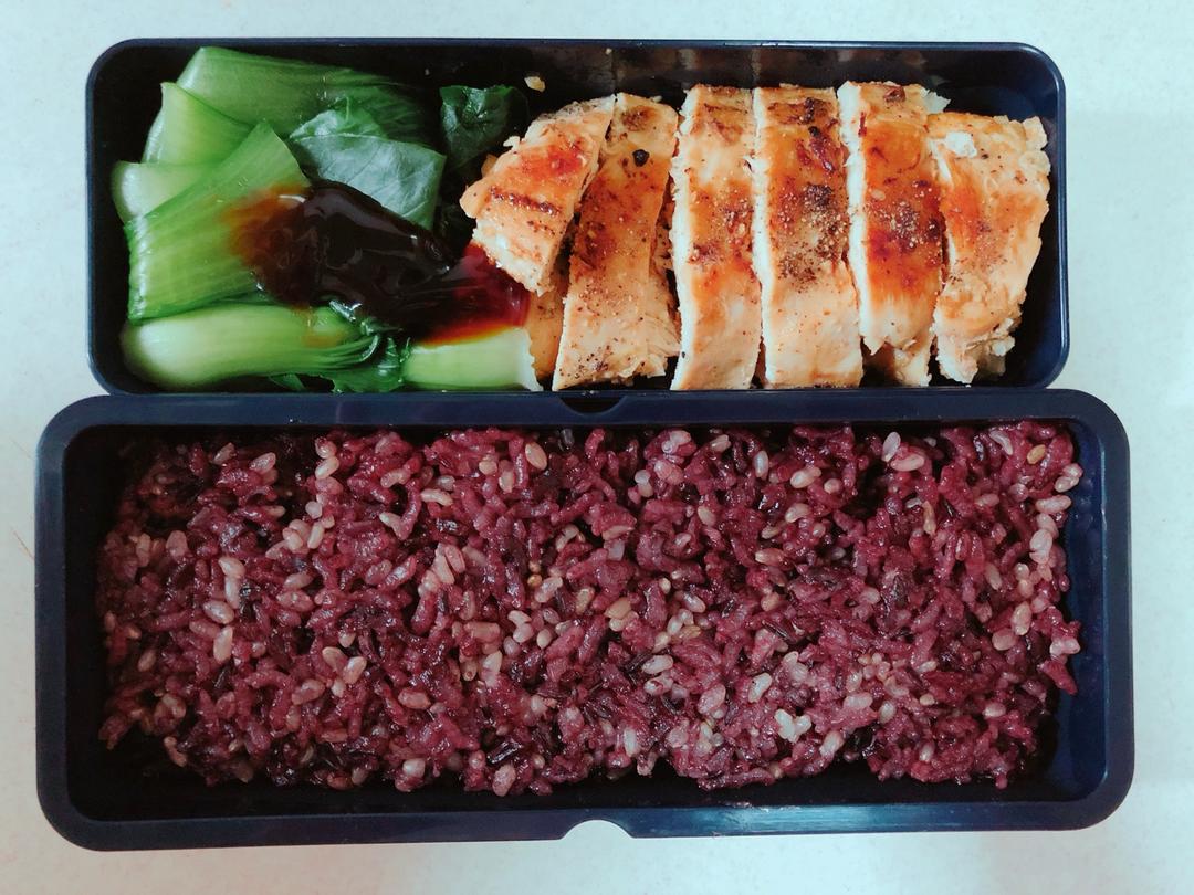 酷炫屌炸天好吃的煎鸡胸肉（香蒜蜂蜜煎鸡胸肉）