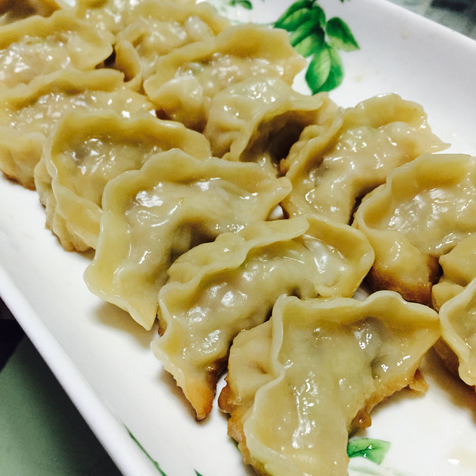 花er做的生煎速冻水饺