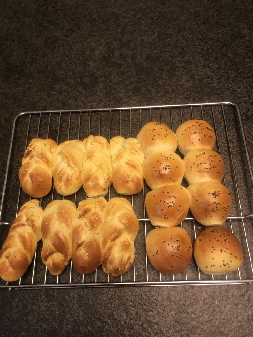 🥛超简单快手，柔软拉丝，一次发酵，牛奶小餐包