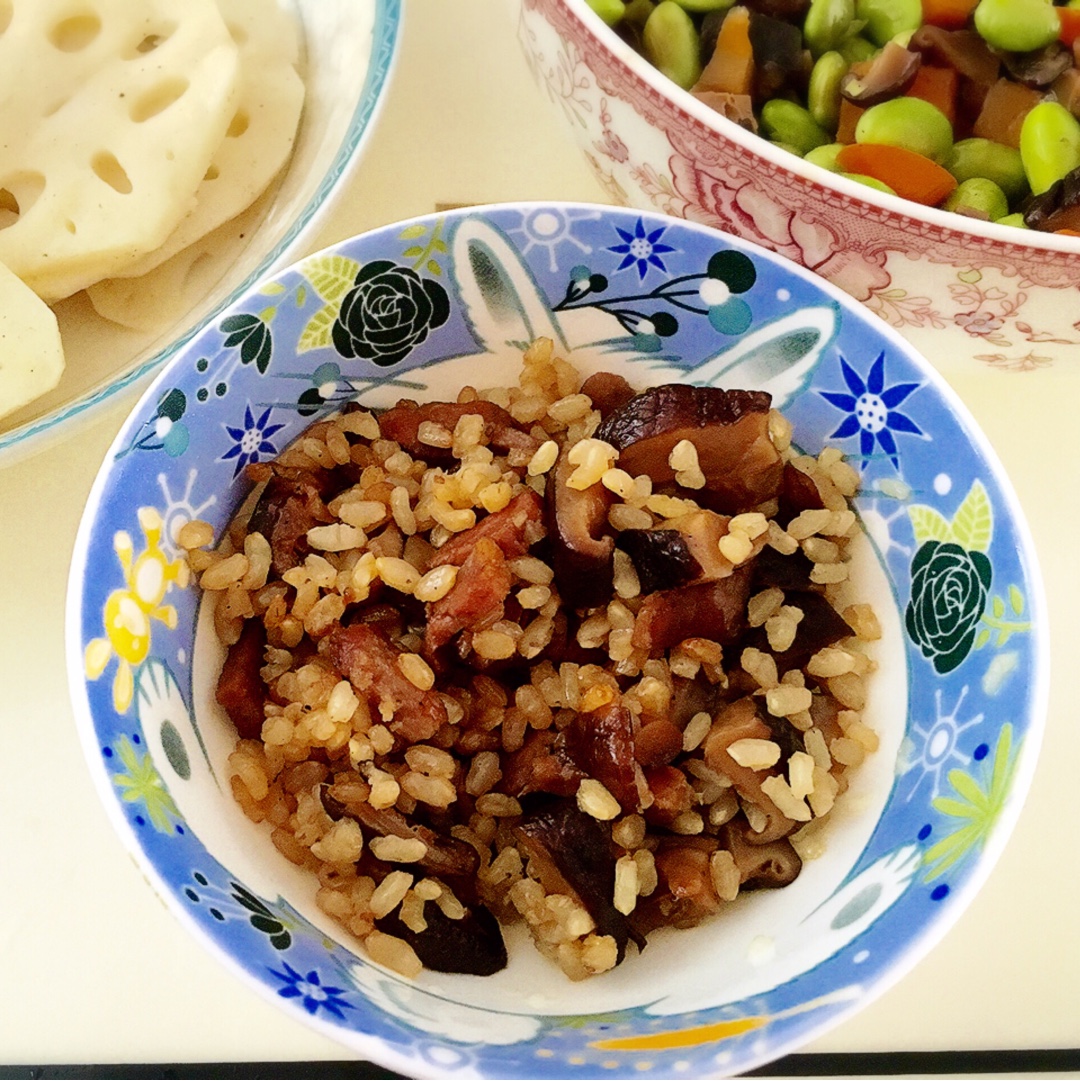 电饭锅版香菇腊肠饭
