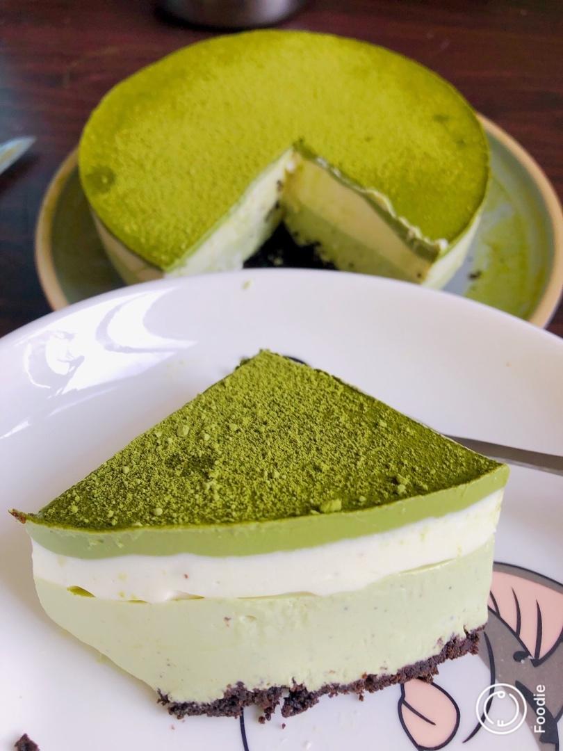抹茶酸奶慕斯蛋糕
