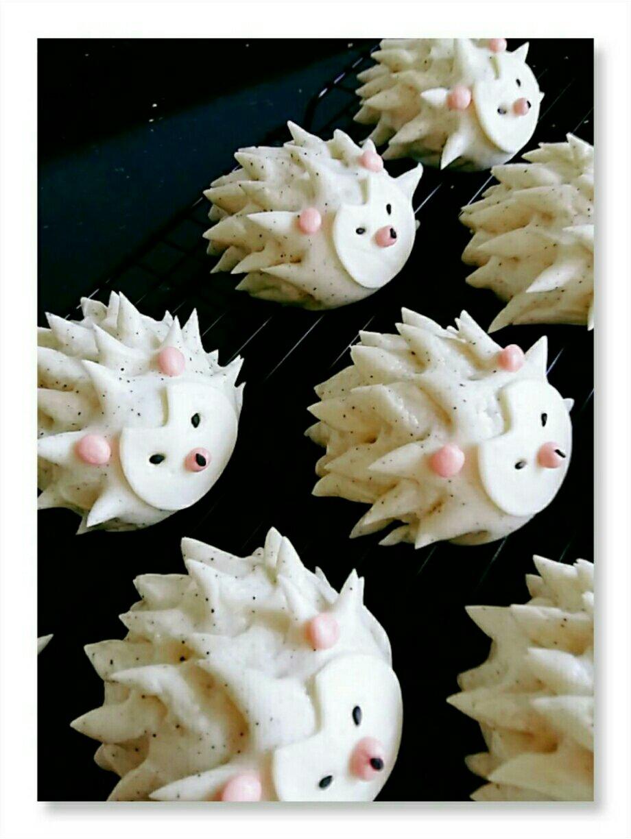 卡通刀切馒头系列——小刺猬芝麻馒头