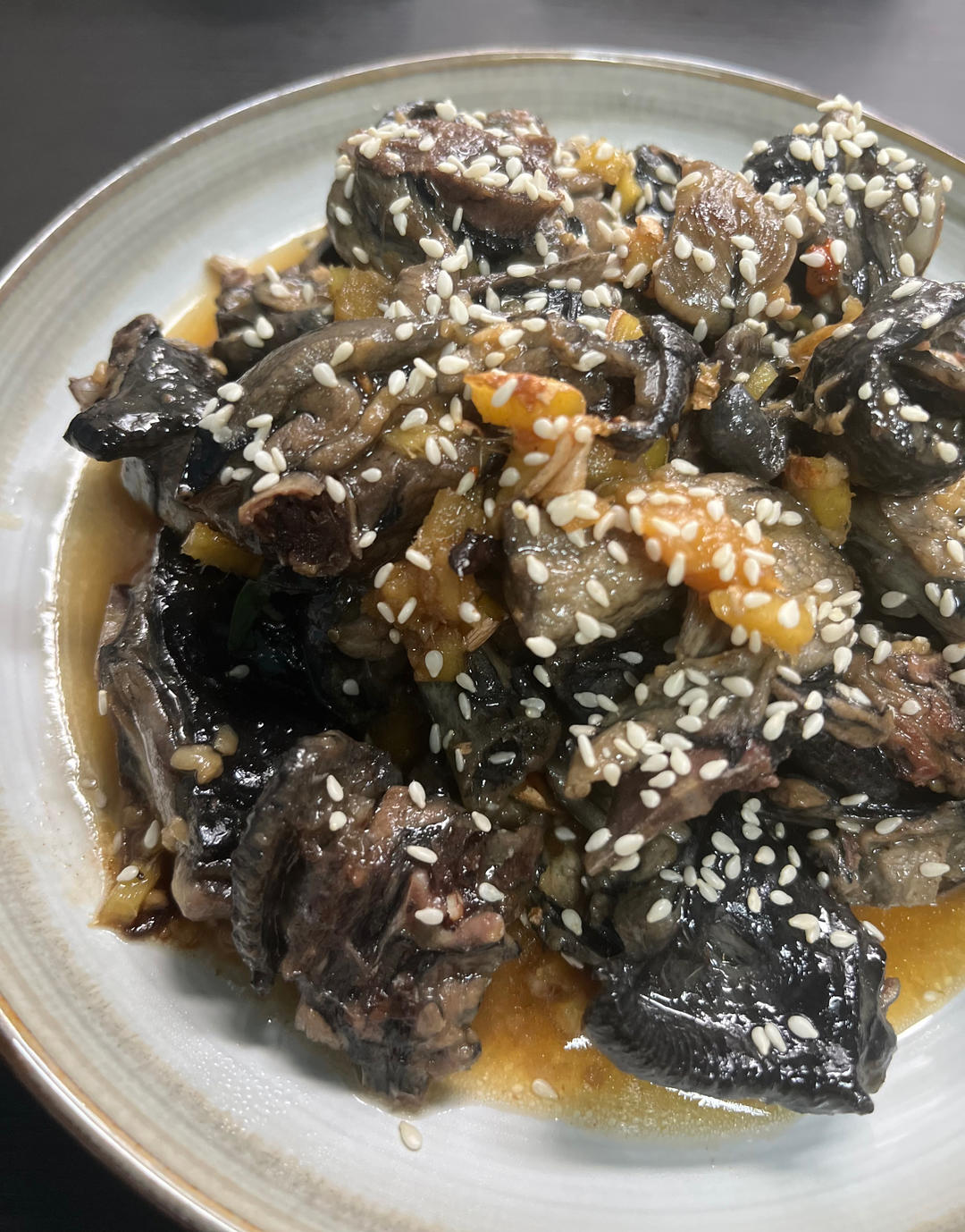 香飘千里之外的姜爆乌鸡，又名麻油鸡，月子鸡
