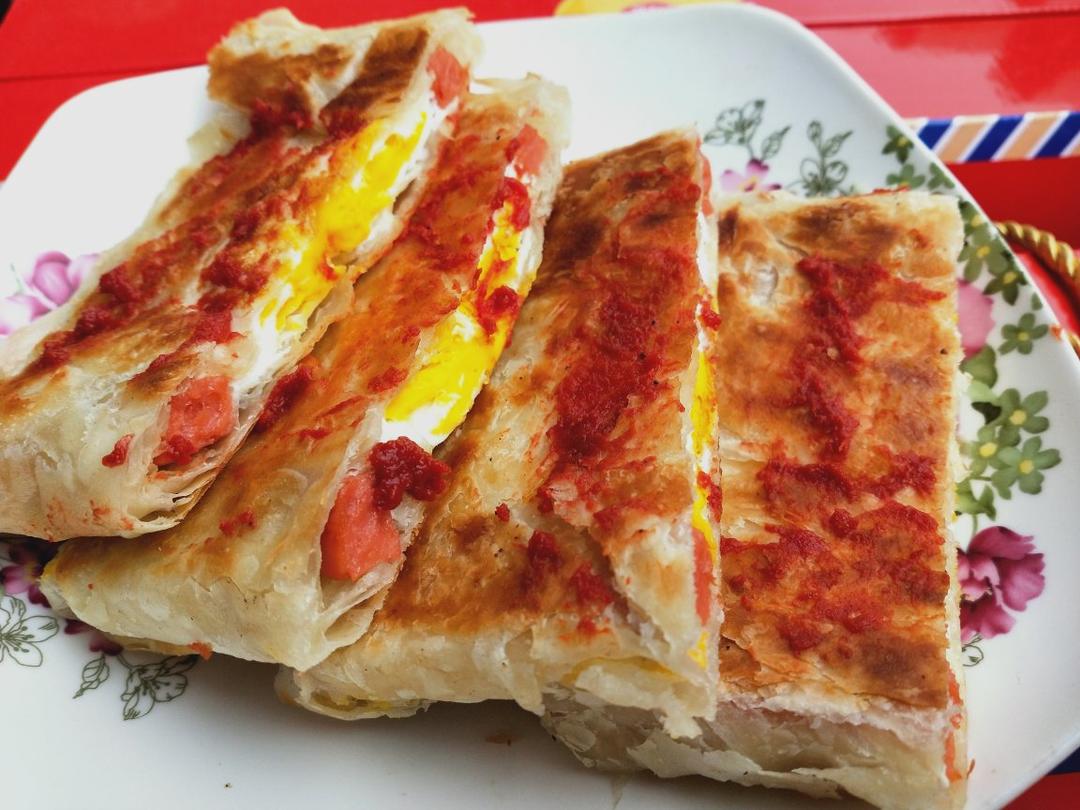 午餐肉鸡蛋酥饼