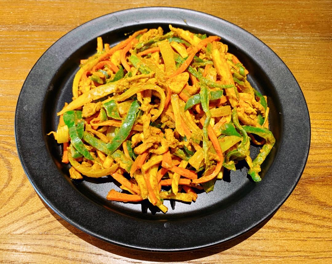 咖喱鸡丝炒面