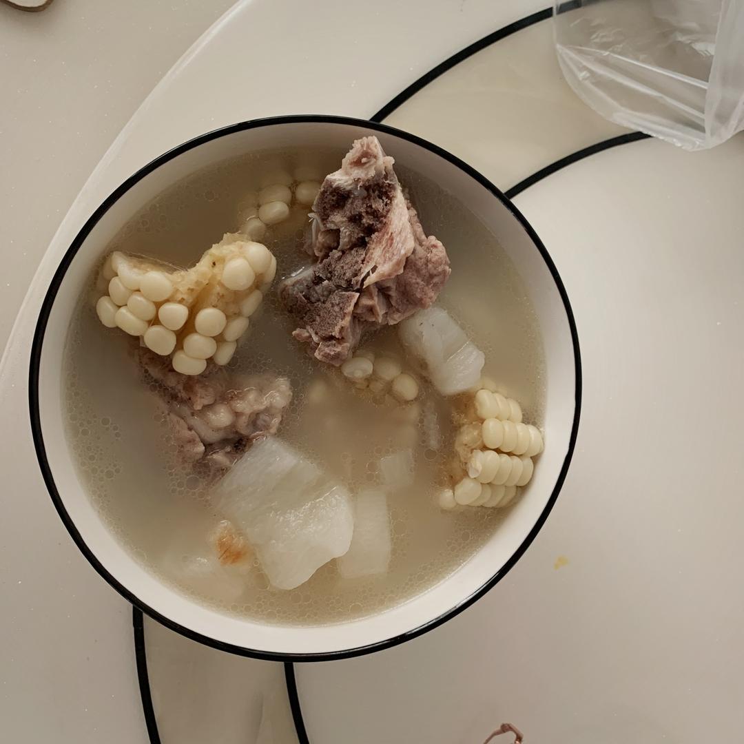 山药玉米筒骨汤