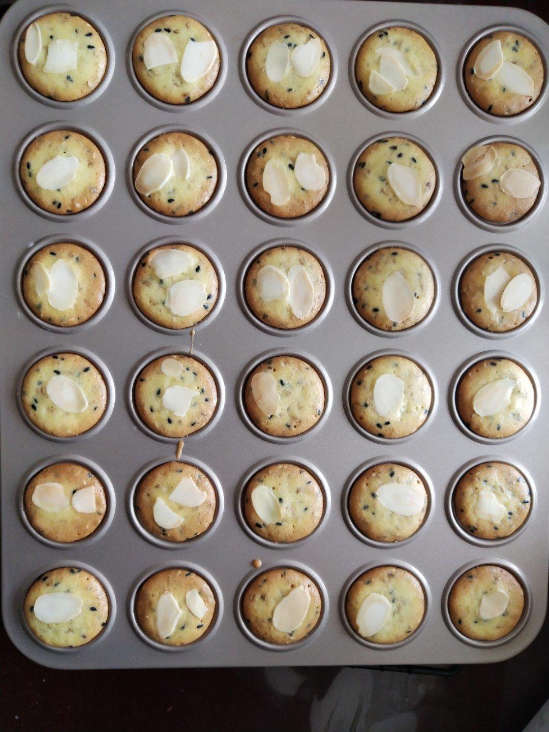 芝麻鸡蛋薄脆饼干