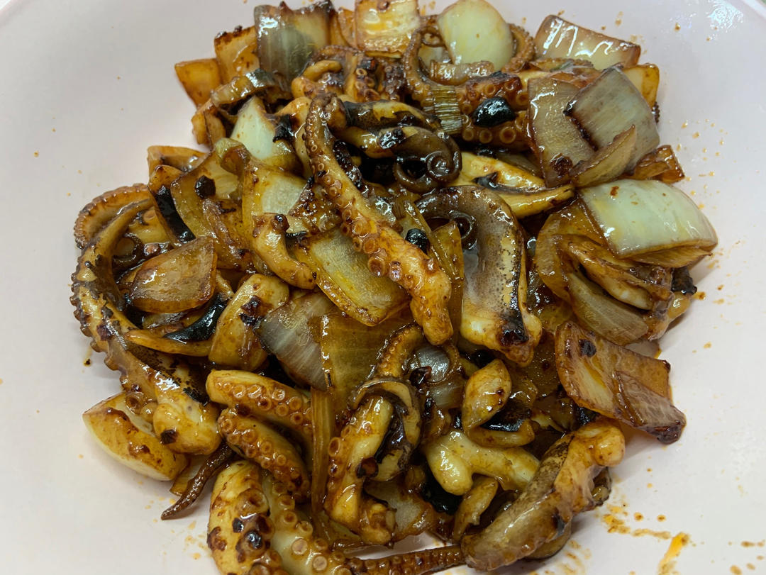 麻辣炒墨鱼仔（干锅墨鱼仔）