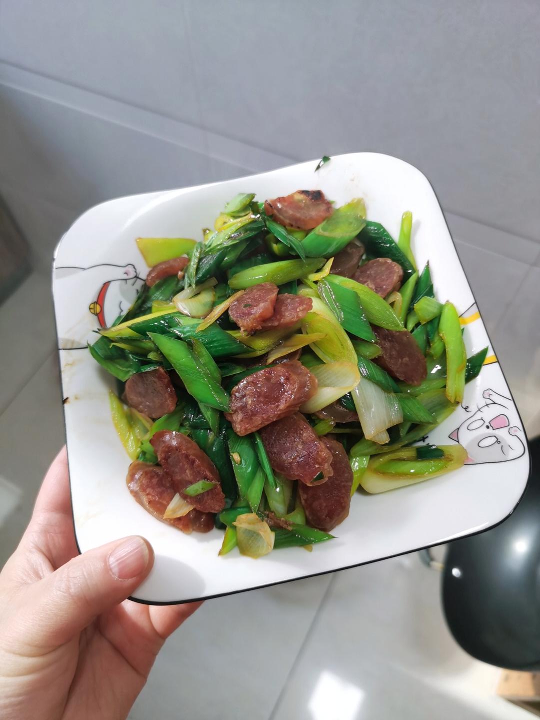 蒜苗炒腊肠