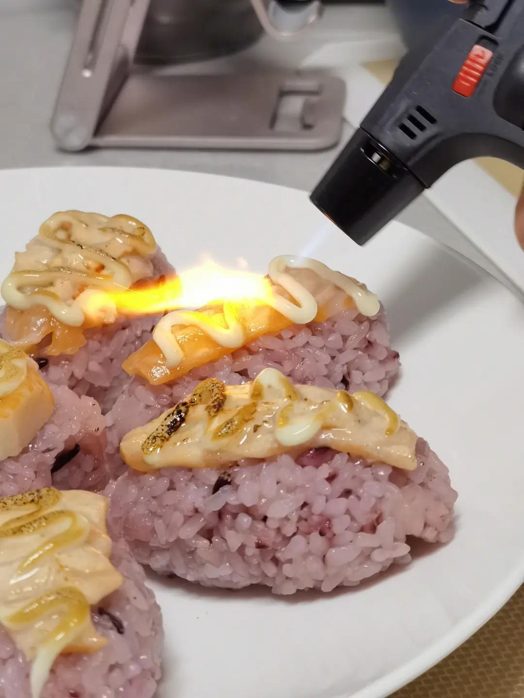 火灸三文鱼寿司🍣🔥