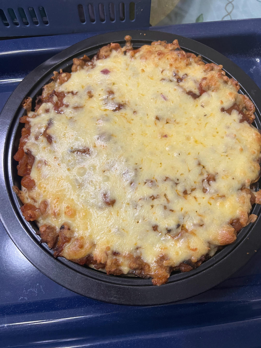 含宣软饼皮做法、自己在家也能做出馅料十足、超拉丝的美味诱人披萨