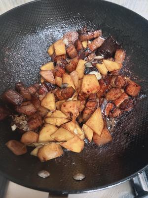 猪肉炖土豆的做法 步骤5
