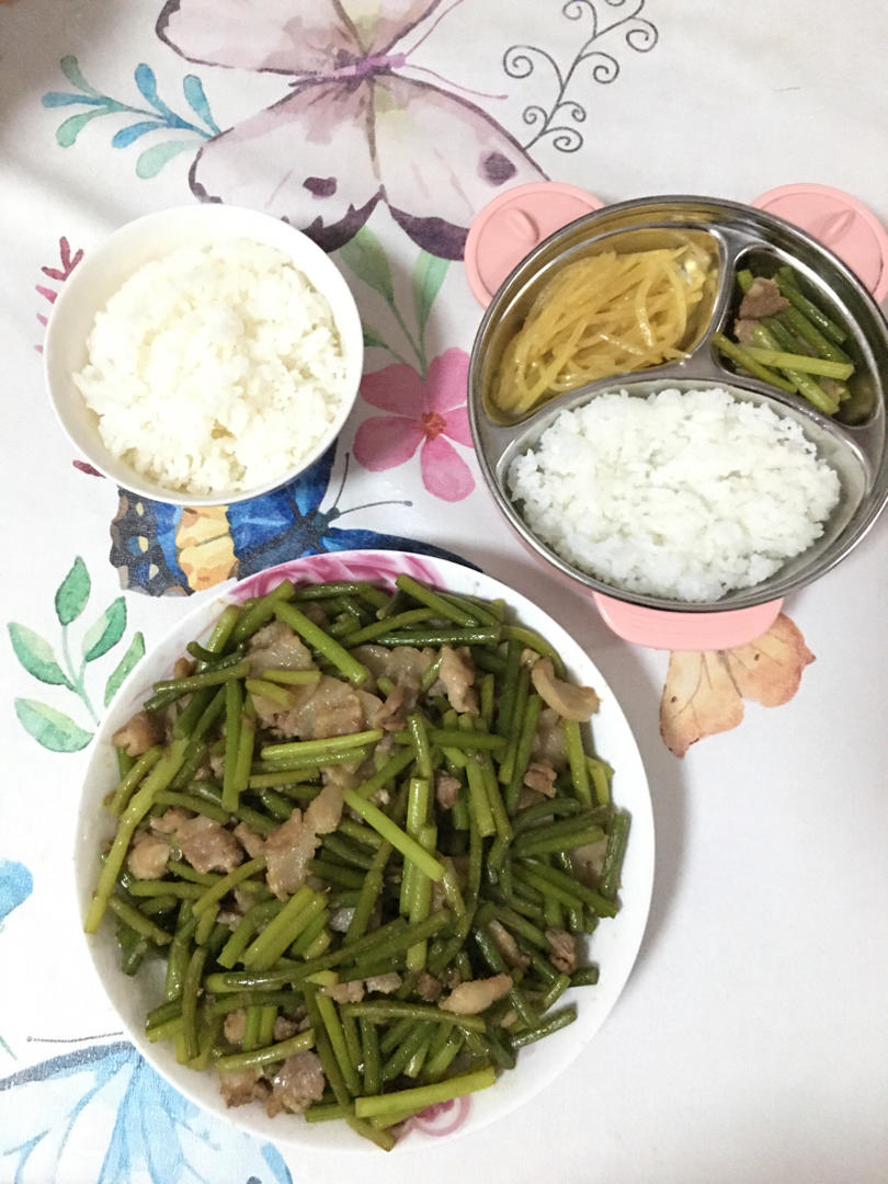 蒜苔炒肉