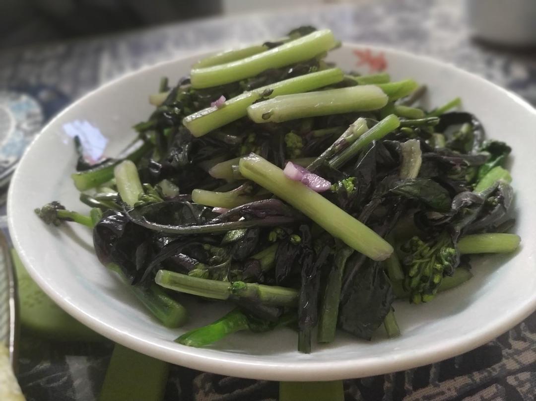 蒜香红菜苔
