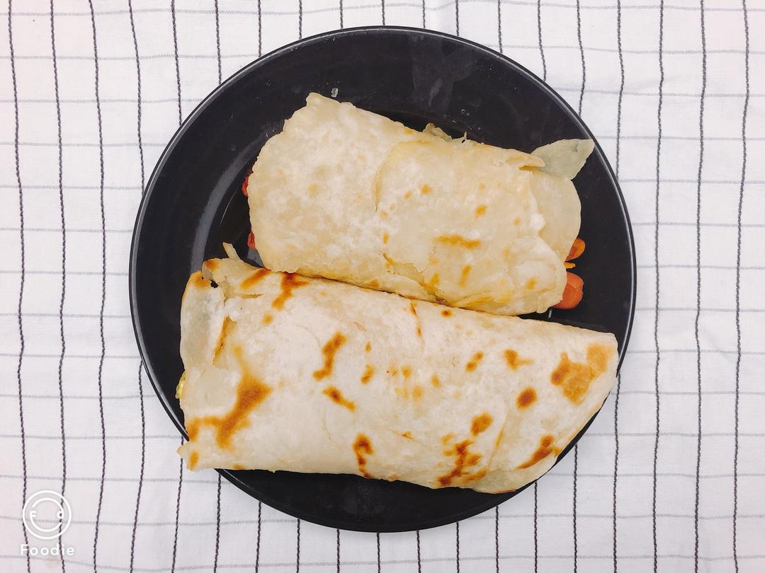 香肠鸡蛋卷饼
