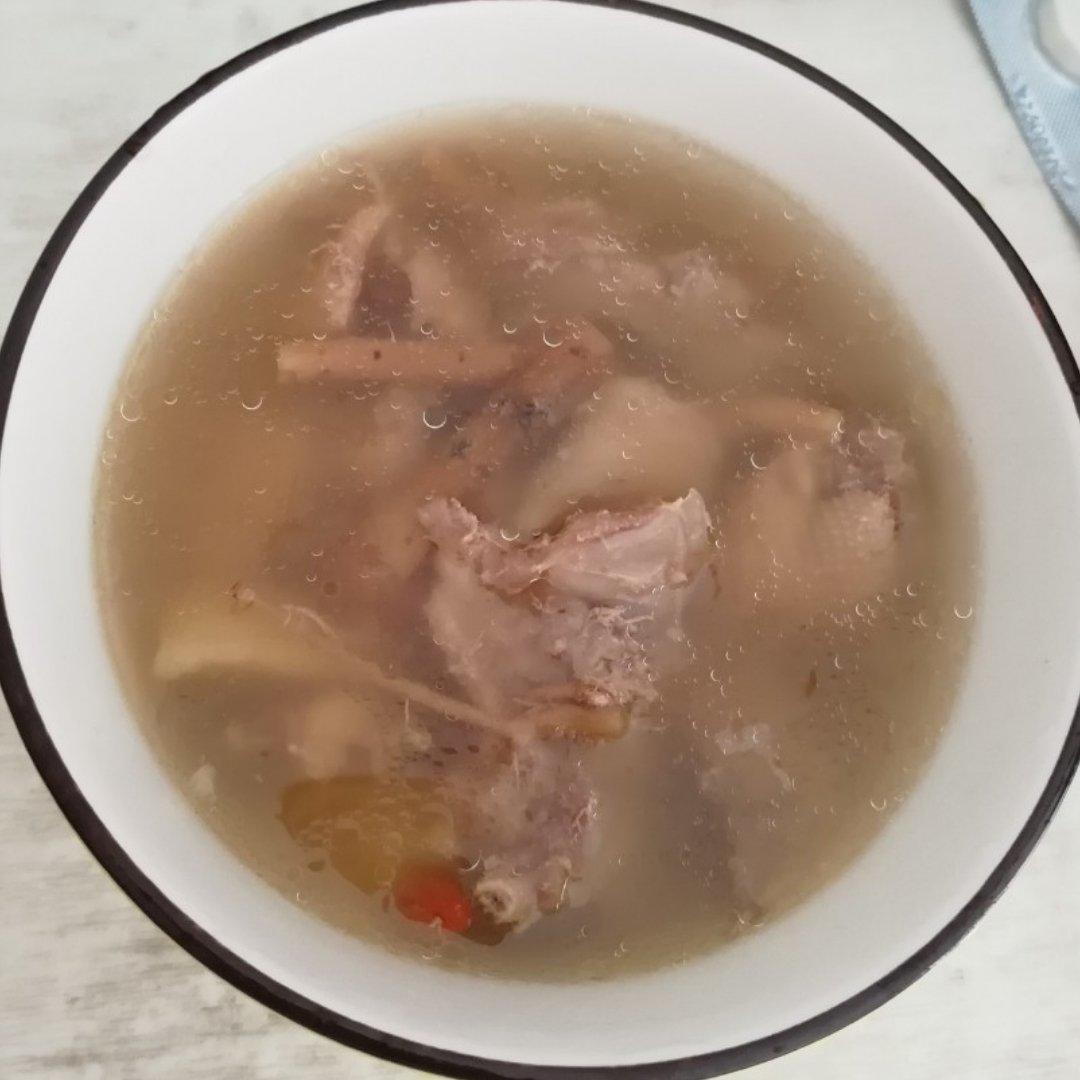 药膳瘦肉汤炖盅