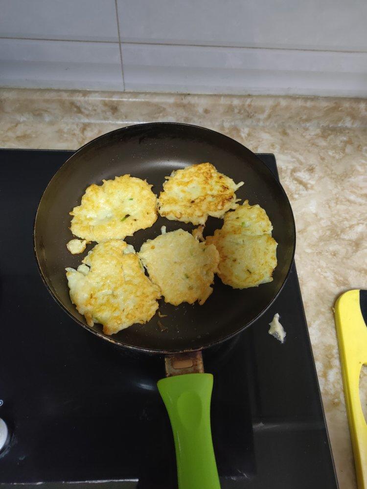 鸡蛋土豆饼