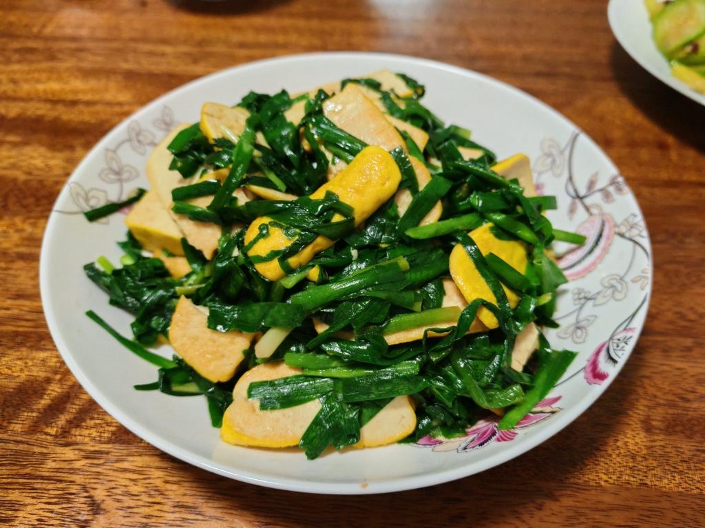 云南宣威特色“韭菜炒黄豆腐”