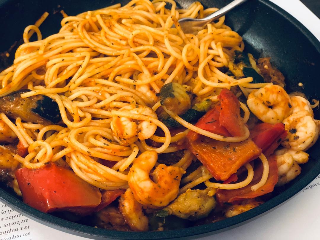 鲜虾番茄意大利面