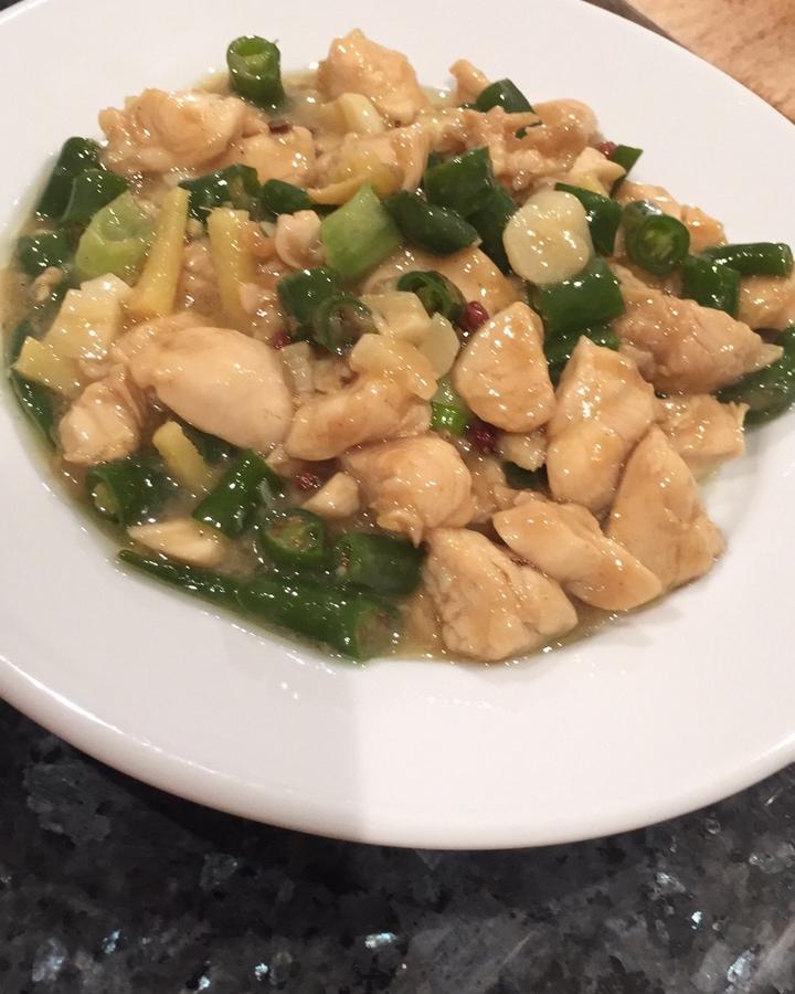 藤椒小炒鸡