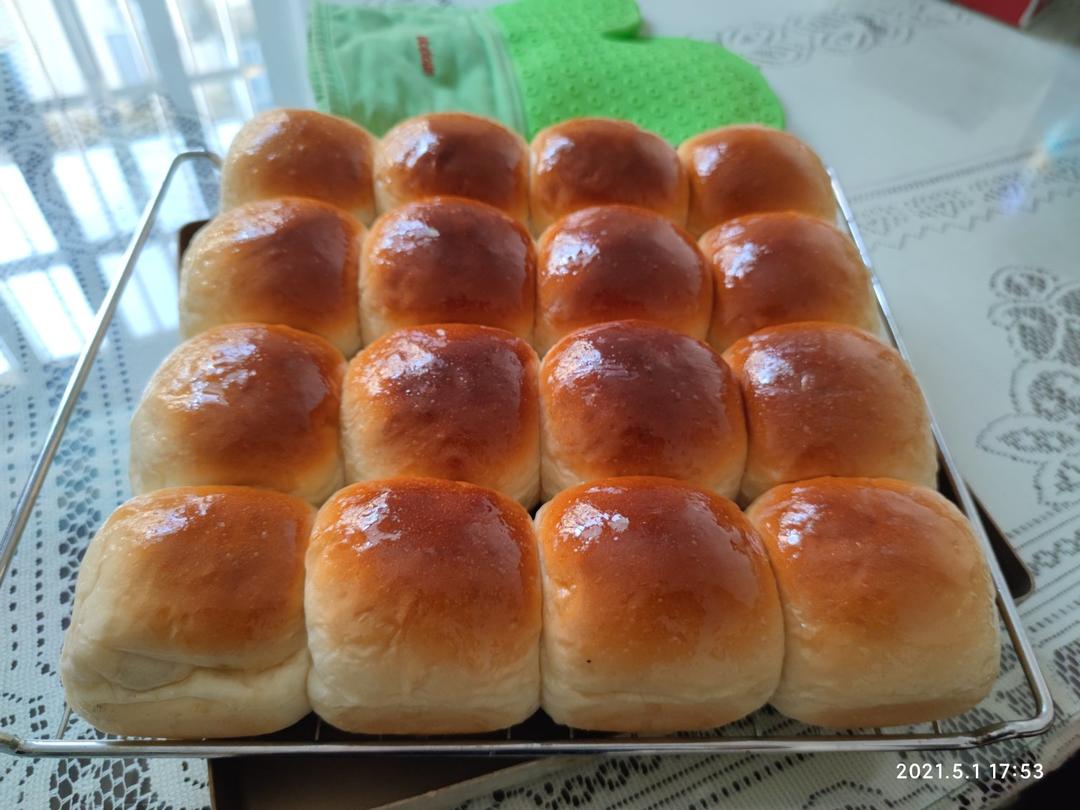 超级柔软拉丝的蜂蜜小餐包