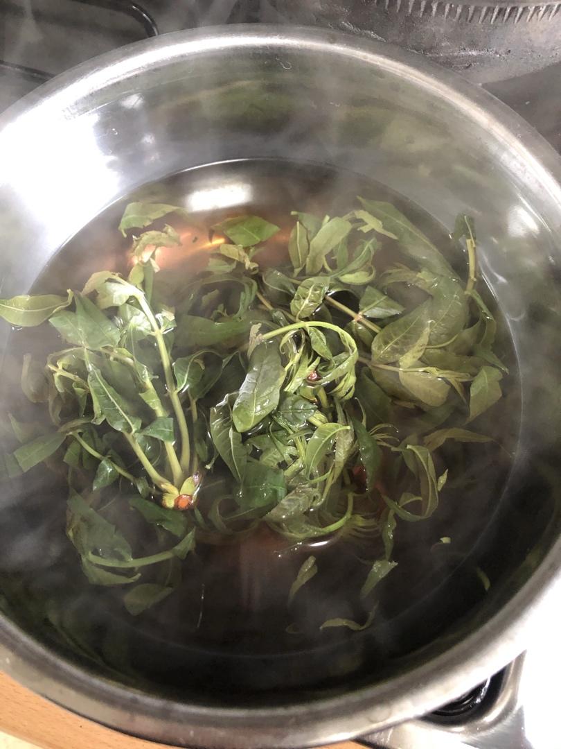 香椿芽炒鸡蛋