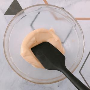 广式豆沙蛋黄月饼（步骤超详细，新手适用）的做法 步骤3