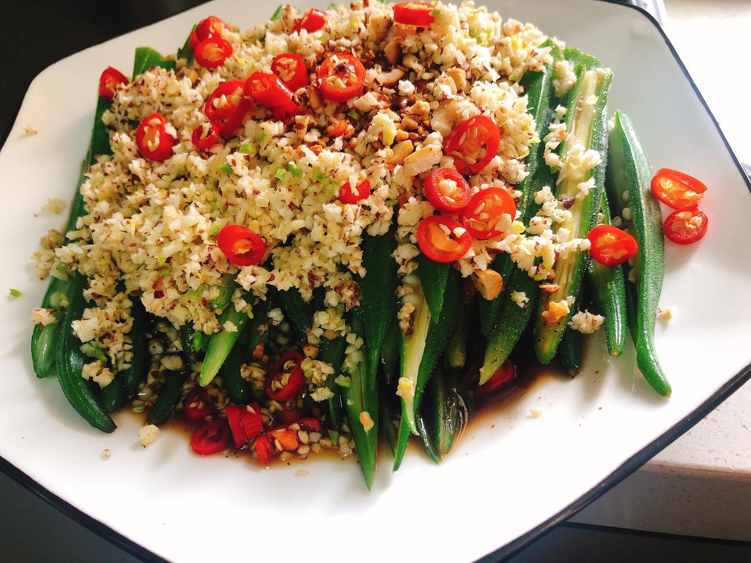 凉拌秋葵清爽 酸辣可口