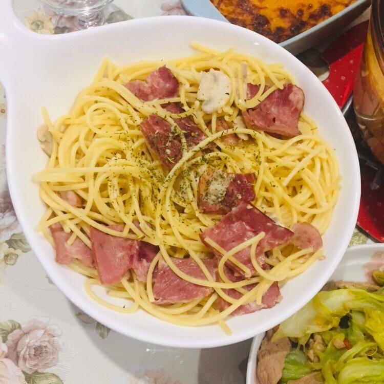 奶油蘑菇意大利面