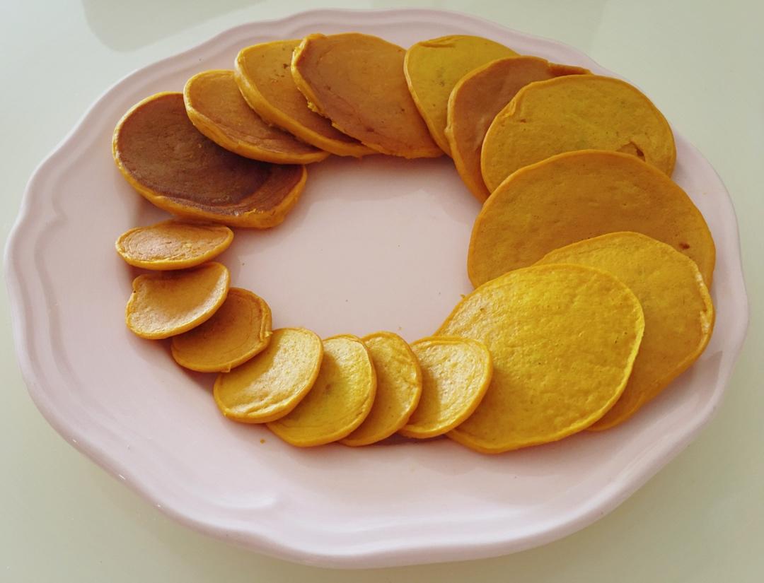 7月+宝宝辅食                                                              南瓜米粉松饼