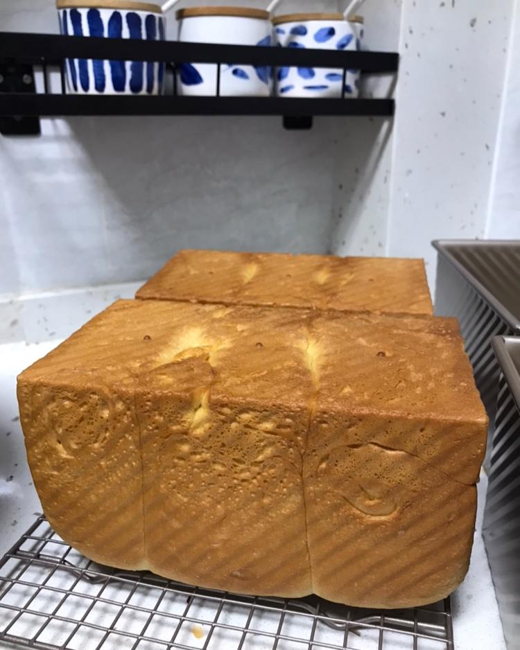 超级绵软拉丝的——牛奶南瓜吐司