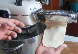 烤箱版皮塔饼pita，圆鼓鼓的太治愈了，把里面塞满你想吃的的做法 步骤11