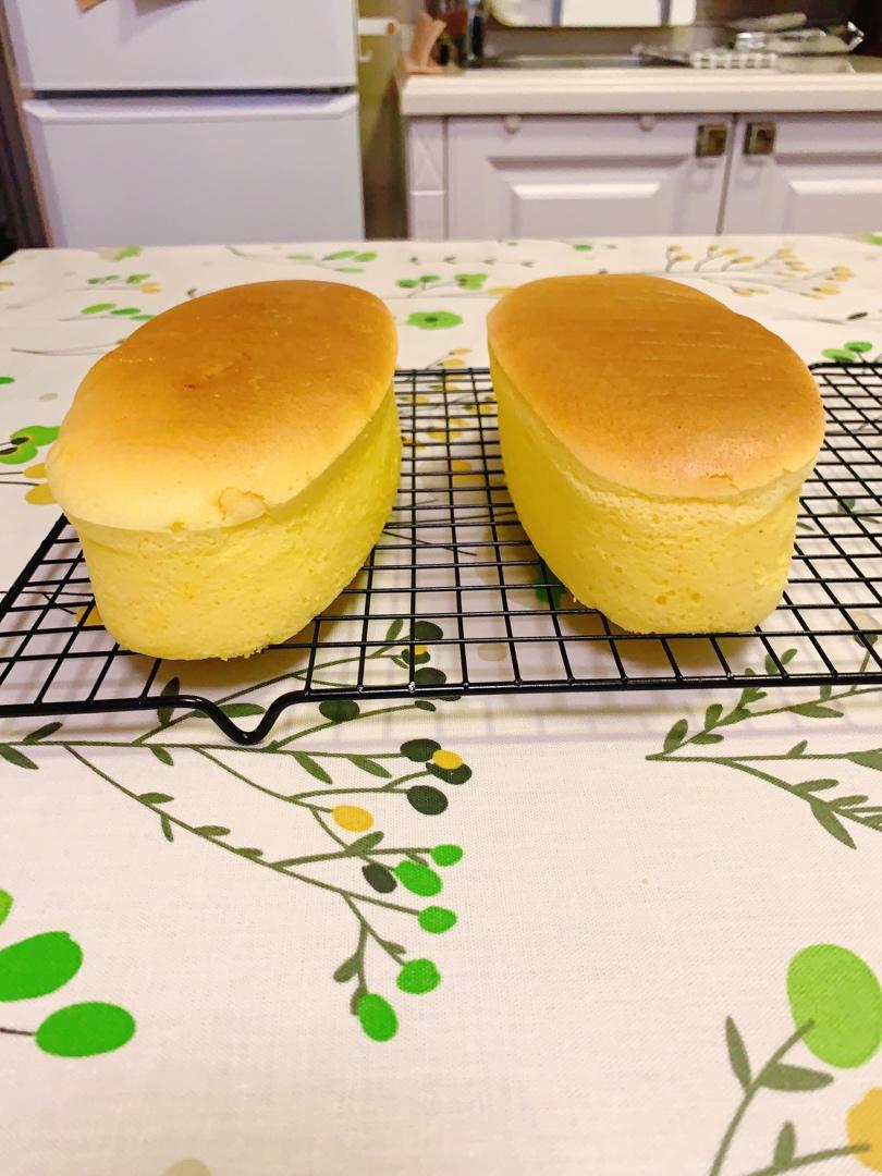入口即化的酸奶蛋糕，又嫩又软都不用嚼，新手一看就会