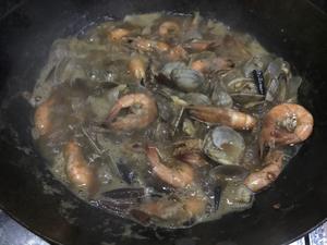 香辣蛤蜊大虾的做法 步骤3