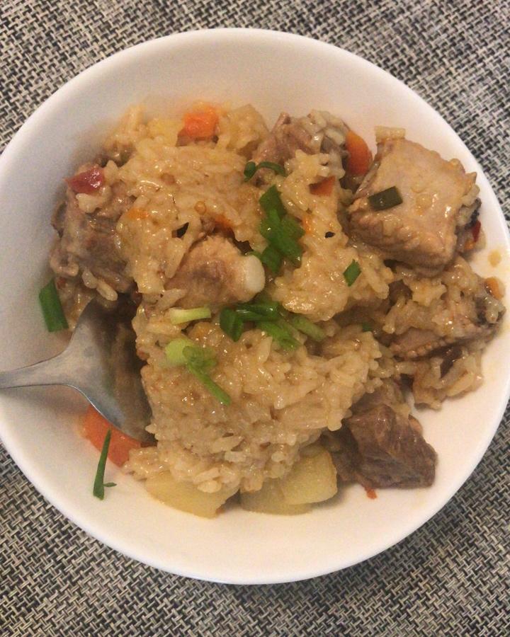 酱香排骨饭